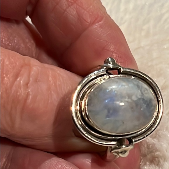 NWOT sterling & Moonstone Ring 9.5 - Picture 2 of 3